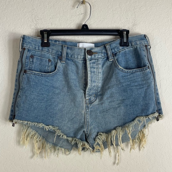 One Teaspoon Pants - One Teaspoon Side Zipper Outlaw Denim Cutoff Shorts Raw Hem Blue Size 28